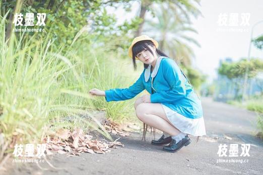 落落Raku的旗袍写真合集：迷倒众生，连风都想跟着她转！