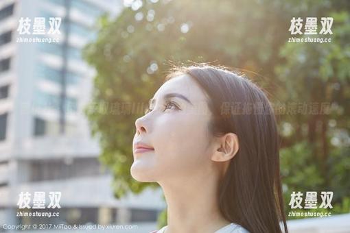 蜜桃社 - 免费获取琉璃lily女神的美图，保证拖慢你的滚动速度。