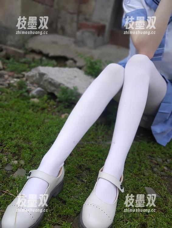看西尔酱的纯白套图精选，一点儿都不费力的美。