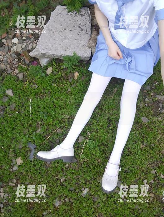西尔酱的照片合集，白丝jk居然让我有种“一切都很轻松”的错觉