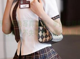 语画界 – 黑色写真美图：李丽莎对黑色的爱，简单又不失可爱，像个小黑贼！