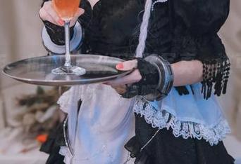 里见年一的佩可莉姆泳装写真，这可得多睁大眼睛啊！