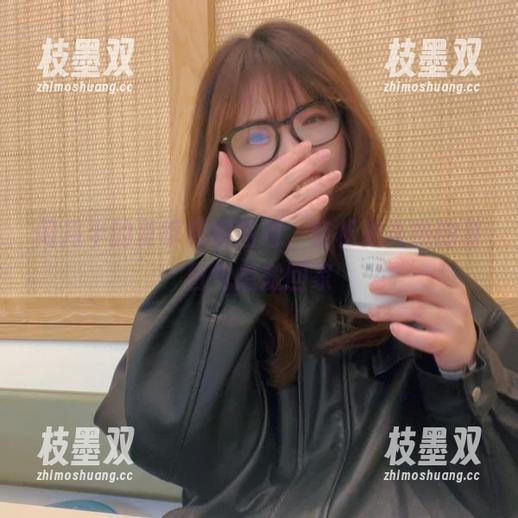 闪月半的夏季制服图包，轻松把炎热的夏日气息搬回家