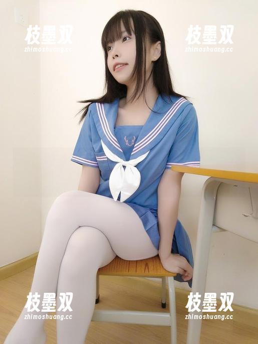 盾牌和丝袜，一边下载香川澪的，一边默默想：用得上吗？