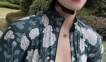 微密圈 – 看了鹿瑶的睡衣，私房图包要不要来一套合作款呀？！