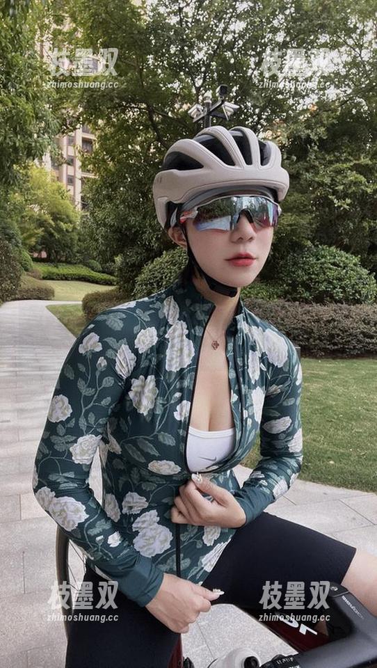 微密圈 - 看了鹿瑶的睡衣，私房图包要不要来一套合作款呀？！