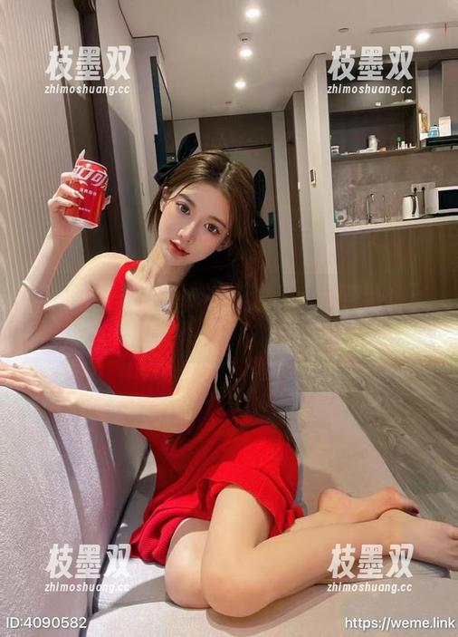 微密圈 - 黎允熙的圣诞女王，真想当个圣诞树下的狂热粉丝！图集更新中～